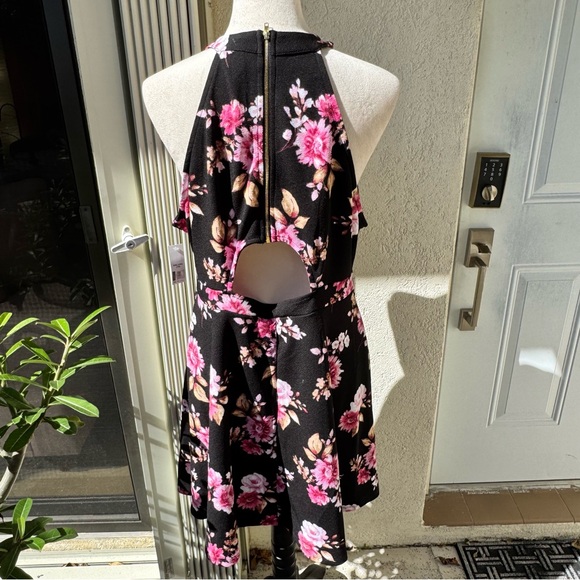 NO BOUNDARIES. NWT. Black/Pink Floral, Sleeveless Dress. Size 2X. Halter… - Picture 7 of 12